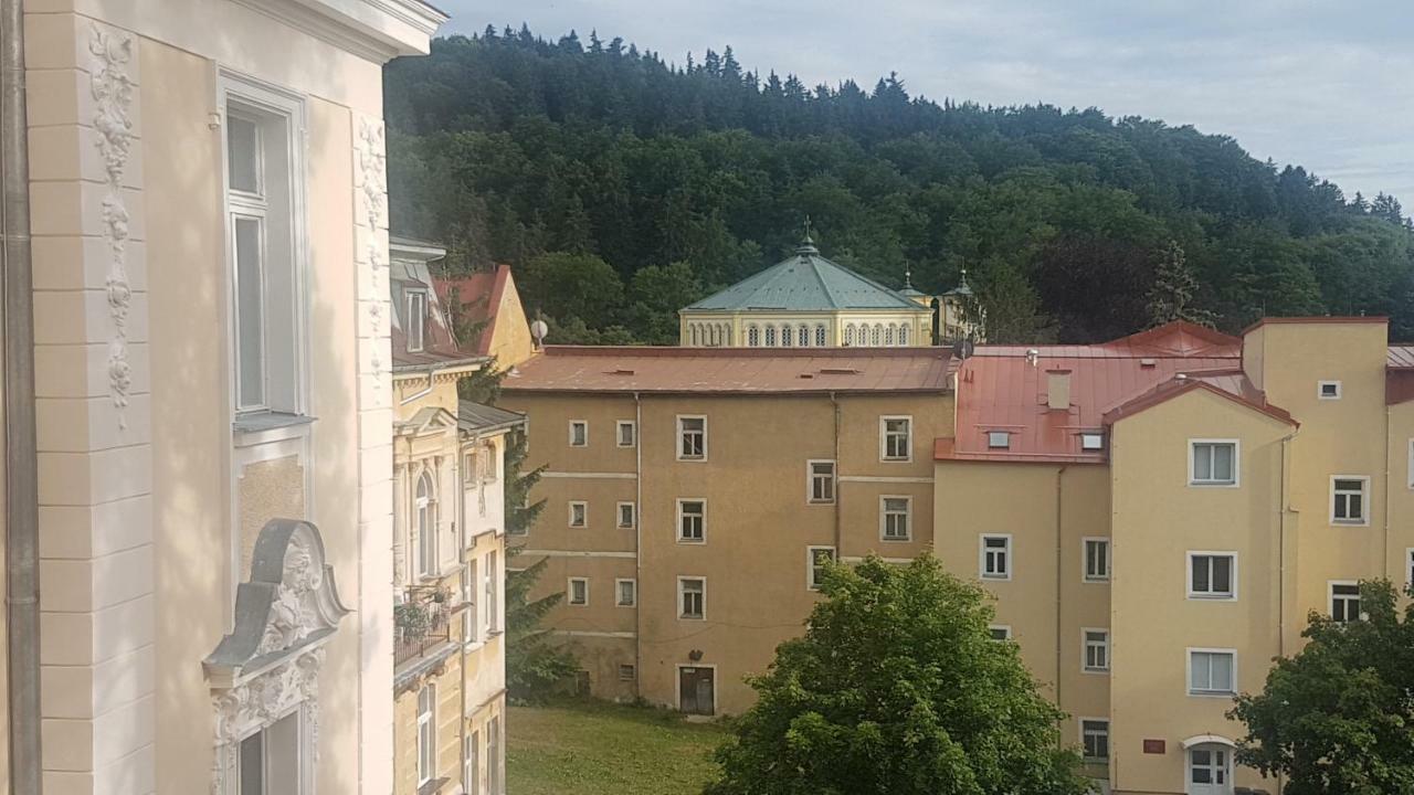 Apartman U Kolonady Маріанські Лазні Екстер'єр фото
